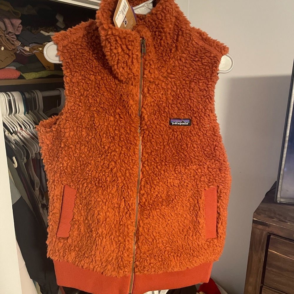 NWT Patagonia Dusty Mess Vest - Red, M